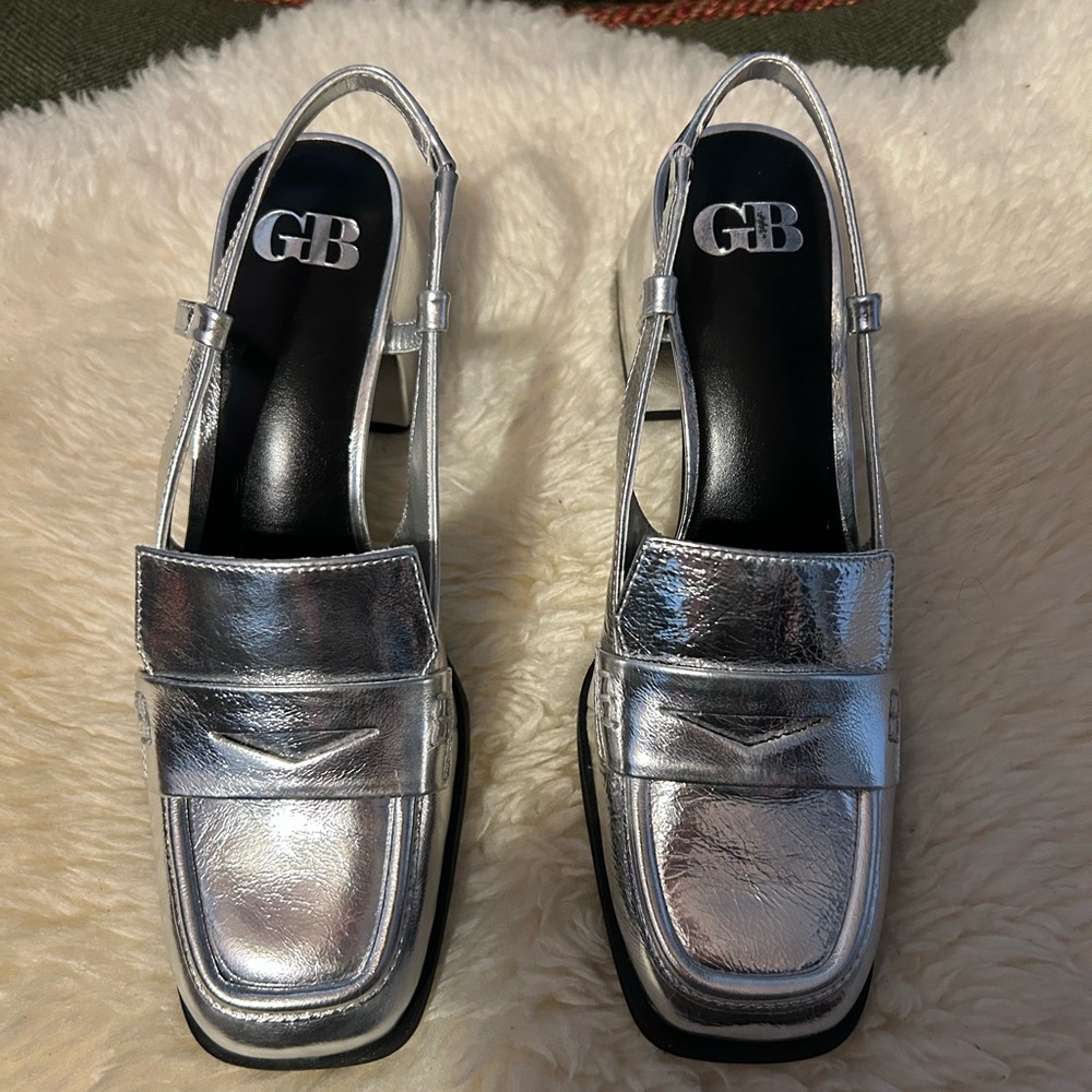 Gianni Bini Silver Work Wife Heels Size 8